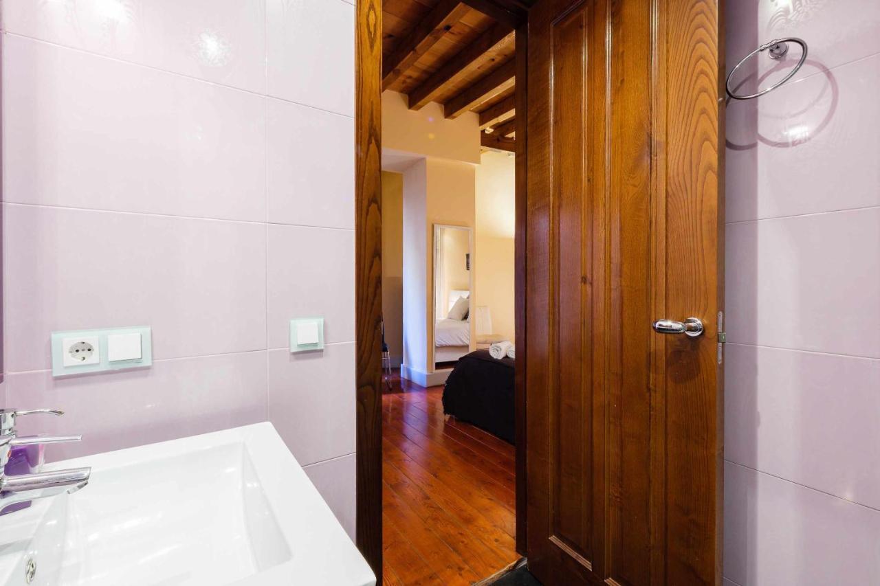 Apartamento con patio junto a la Catedral by Toledo AP Esterno foto