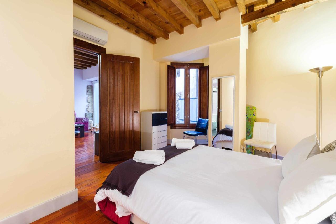 Apartamento con patio junto a la Catedral by Toledo AP Esterno foto